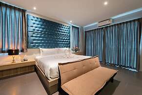 Yamin Seaview Hotel