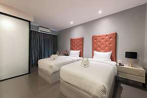 Yamin Seaview Hotel