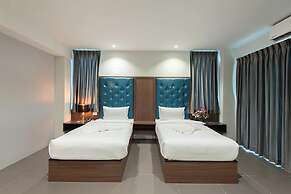 Yamin Seaview Hotel