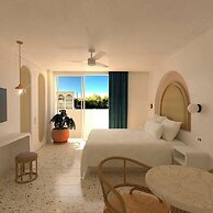 Perla La Paz, Tapestry Collection by Hilton