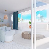 Perla La Paz, Tapestry Collection by Hilton