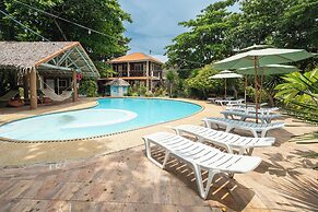 The Sharks Tail Dive Resort
