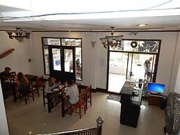 Vang Vieng Camellia Hotel