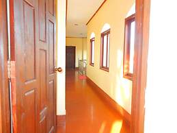 Vang Vieng Camellia Hotel