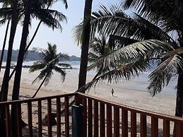 Beau Beau Beach House