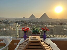 Sun Pyramids View Inn