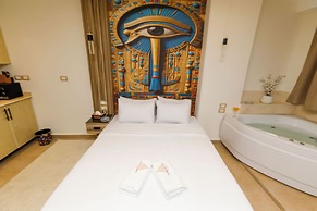 Sun Pyramids View Inn