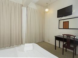 OYO 89619 De Choice Hotel
