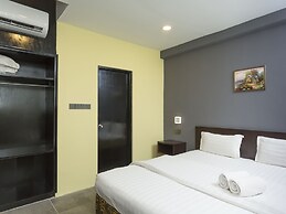 OYO 89619 De Choice Hotel