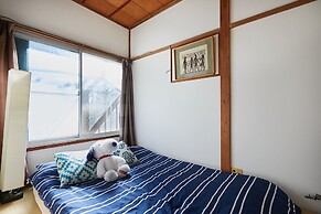 Comma House Nakano