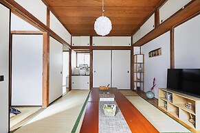 Comma House Nakano