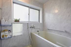 Comma House Nakano
