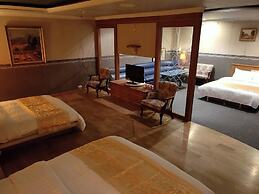 Melody Hawaii Hotel