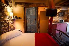 Antique Luxury Groundfloor Suite