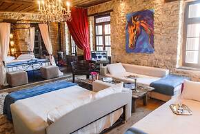 Antique Luxury Suite 65sq.m.