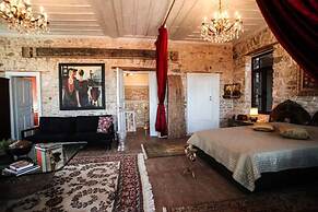 Antique Luxury Suite 75sq.m.