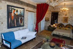 Antique Luxury Suite 75sq.m.