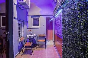 Boutique maisonette in Athens