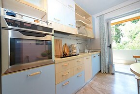 New Superb & Luminous 2 Bedroom Apartment