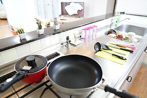 Metro Daikoku Apartment