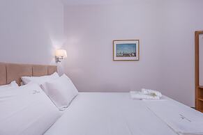 Mint Retreat Suites