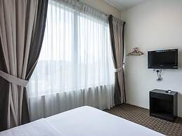 Raintree Hotel
