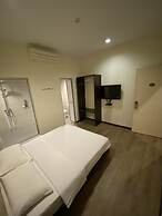 Raintree Hotel
