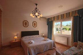 Luxury Villa Surrounded by Vineyards - 7bd Great for Big Groups W/priv