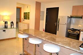 Stylish 1BR near MOE - MRD