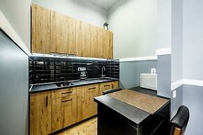 KievApts Pushkinskaya 10
