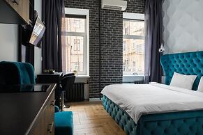 KievApts Pushkinskaya 10