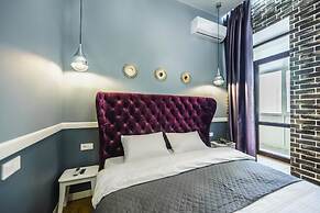 KievApts Pushkinskaya 10