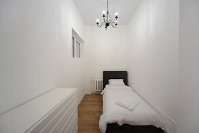 KievApts Pushkinskaya 10