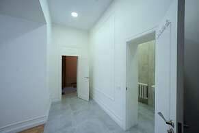 KievApts Pushkinskaya 10