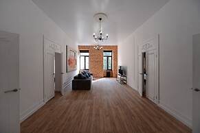 KievApts Pushkinskaya 10