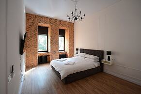 KievApts Pushkinskaya 10