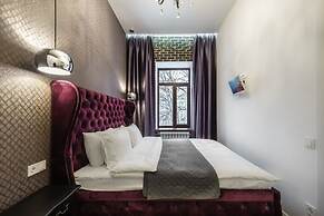 KievApts Pushkinskaya 10