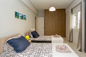 Thano's Stylish Flat, Just 150m To The Beach