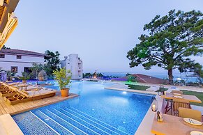Melanippe Relaxing Hotel - Adults Only
