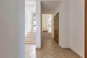 Villa Emary