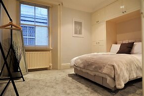 Oxford Apartments