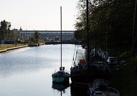 SWEETS - Gerben Wagenaarbrug