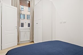 Piazza Maggiore White Apartment