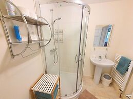 2-bed Flat With Superfast Wi-fi DW Lettings 29br