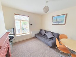 2-bed Flat With Superfast Wi-fi DW Lettings 29br