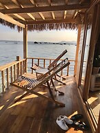 Naomi Resort