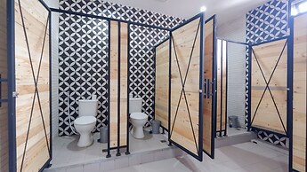 Fello Bnb Hostel Kuta - Adults Only