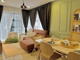 Ekocheras Suite