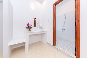 Super OYO 598 Peony Hotel