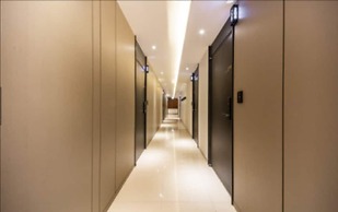 West In Hotel